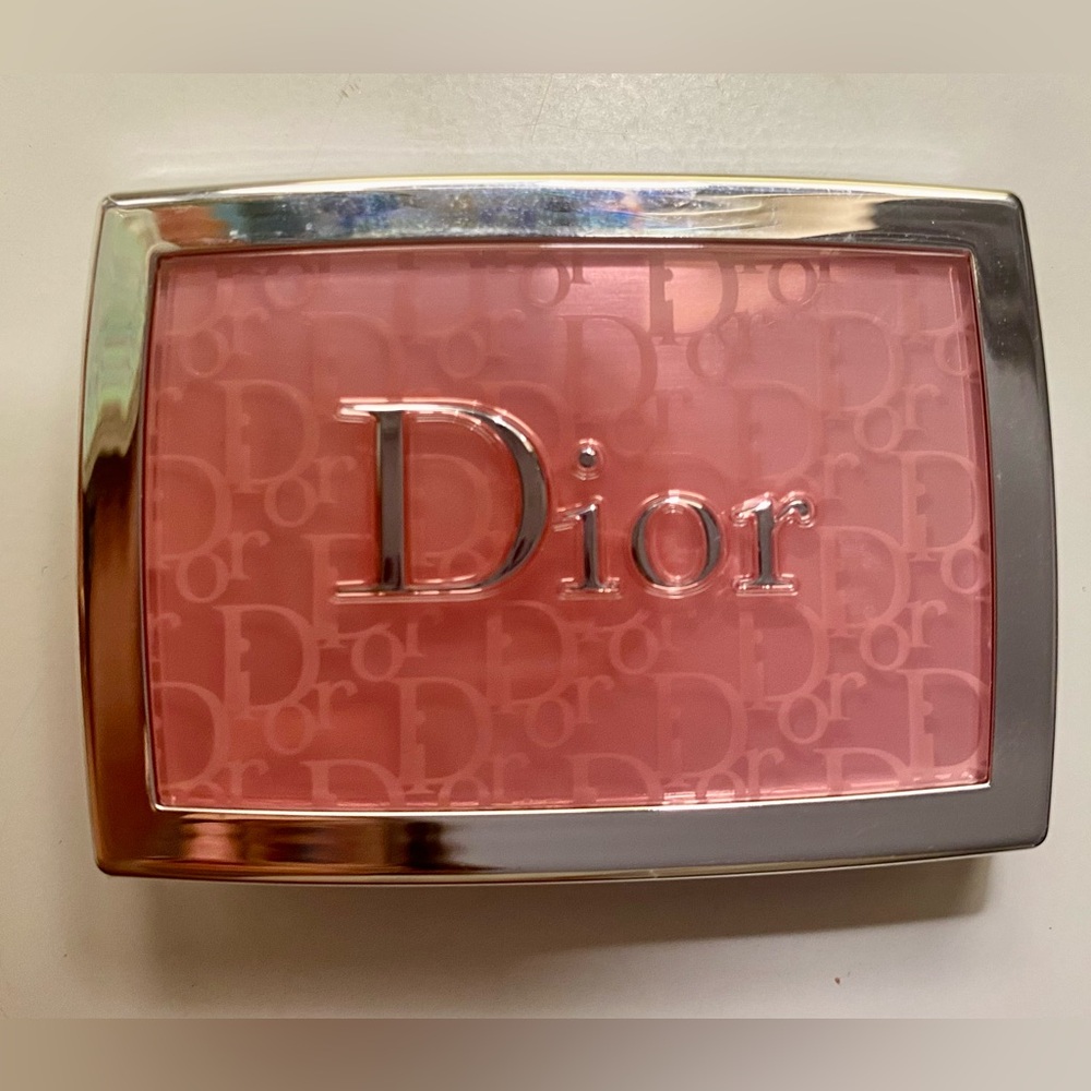 Dior Rosy Glow Blush in 001 Pink - Picture 2 of 4